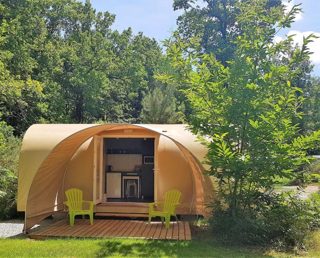 Camping Bois De St Hilaire Chalandray 外观 照片