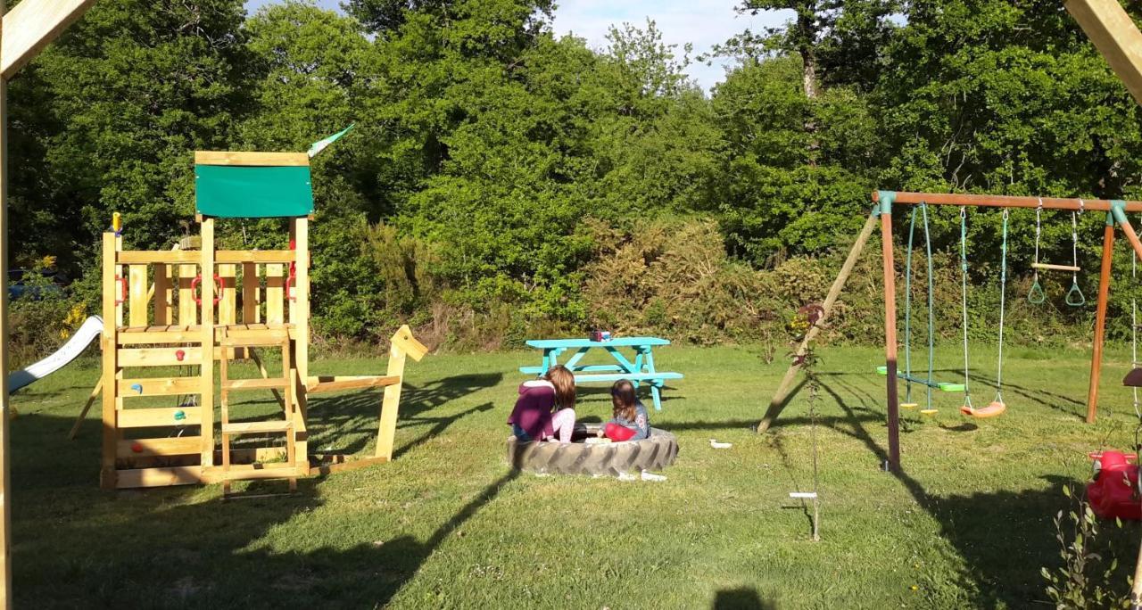 Camping Bois De St Hilaire Chalandray 外观 照片